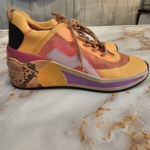 Gianni bini sneakers size 8.5 euc colorful